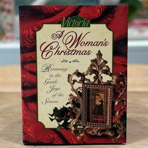 Vintage Victoria Collection, Set of 2 Books from Victoria Magazine, Hardcover - Picture 2 of 15